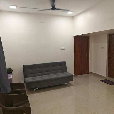 Thirunallar Heaven Homes Tirunallar エクステリア 写真