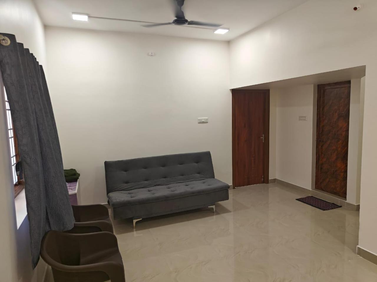 Thirunallar Heaven Homes Tirunallar エクステリア 写真