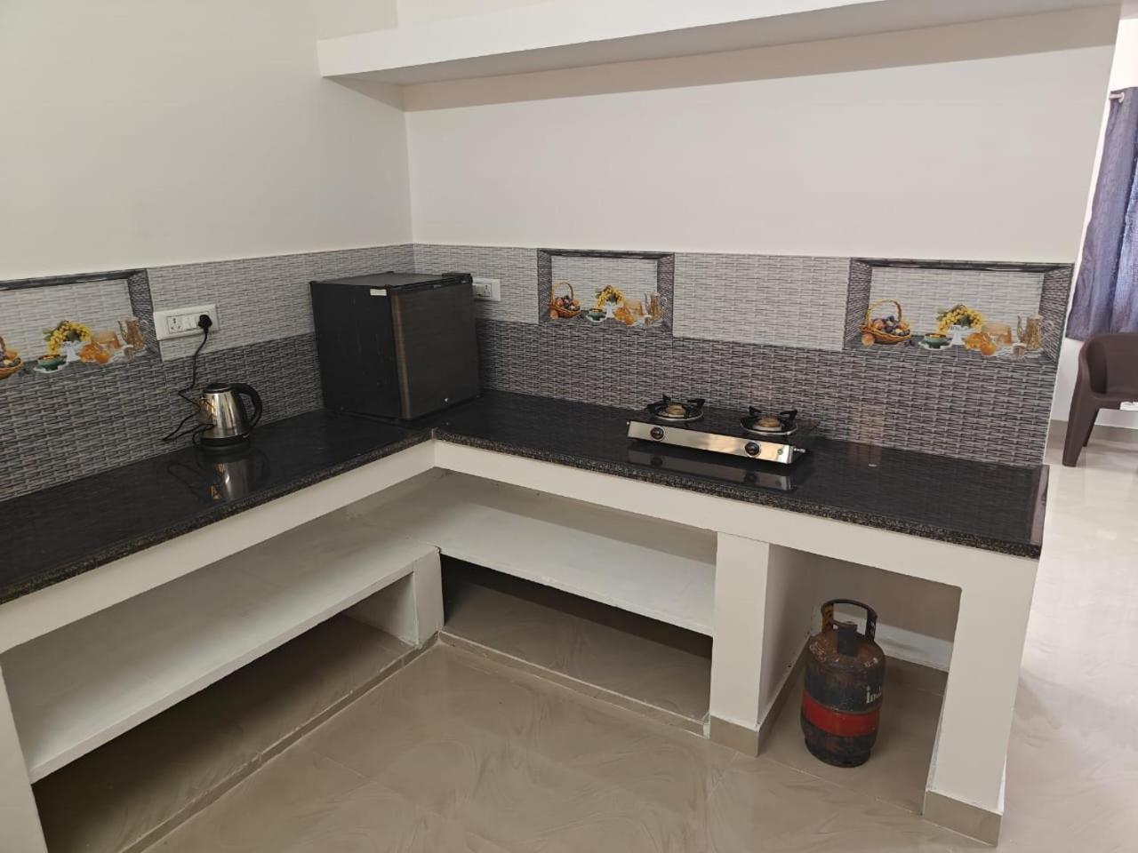 Thirunallar Heaven Homes Tirunallar エクステリア 写真