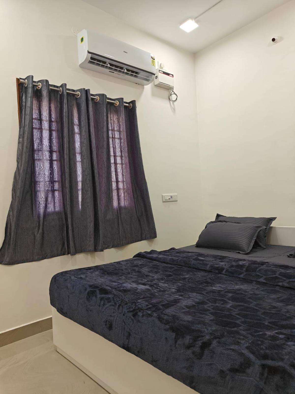 Thirunallar Heaven Homes Tirunallar エクステリア 写真