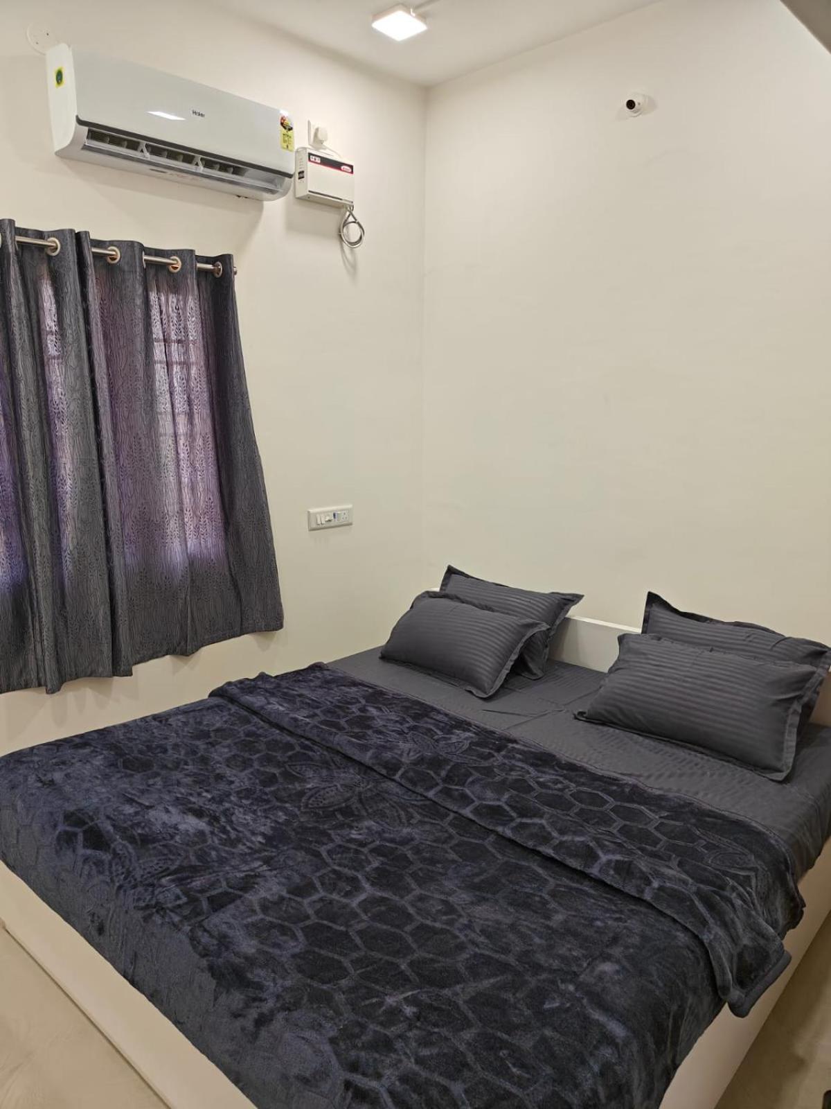 Thirunallar Heaven Homes Tirunallar エクステリア 写真